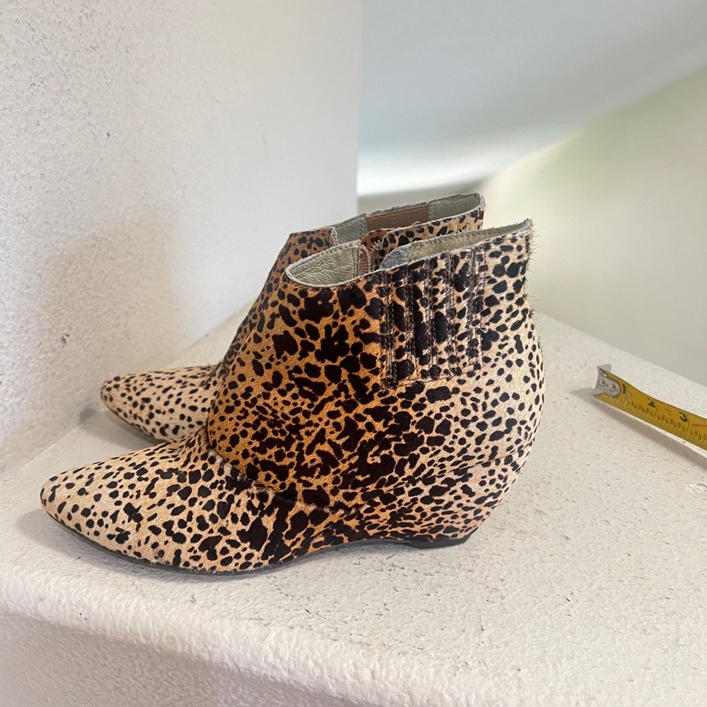 Matisse Nugent Wedge Leopard Real Calf Hair Leather Ankle Boots Booties Sz 6.5